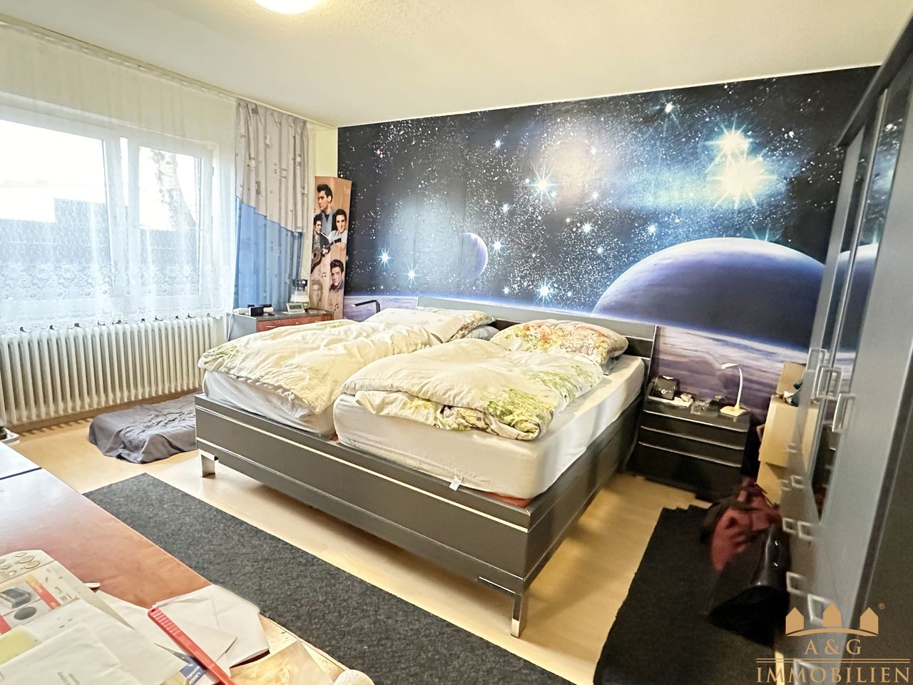 SCHLAFZIMMER