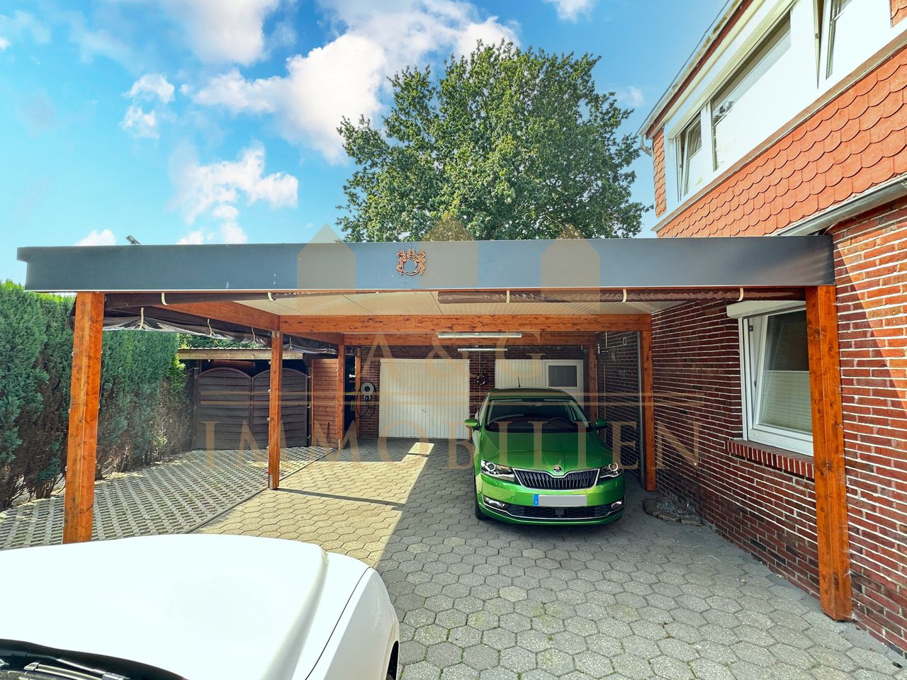 CARPORT MIT GARAGE